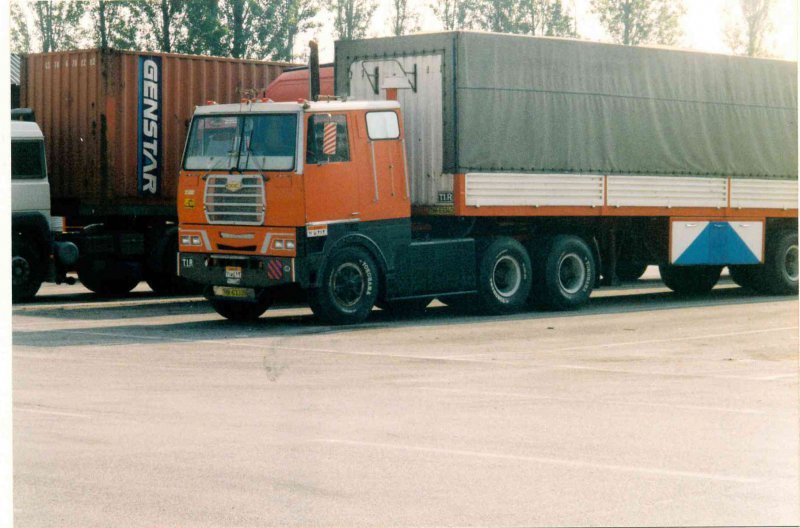 Oranje-Vrachtwagen