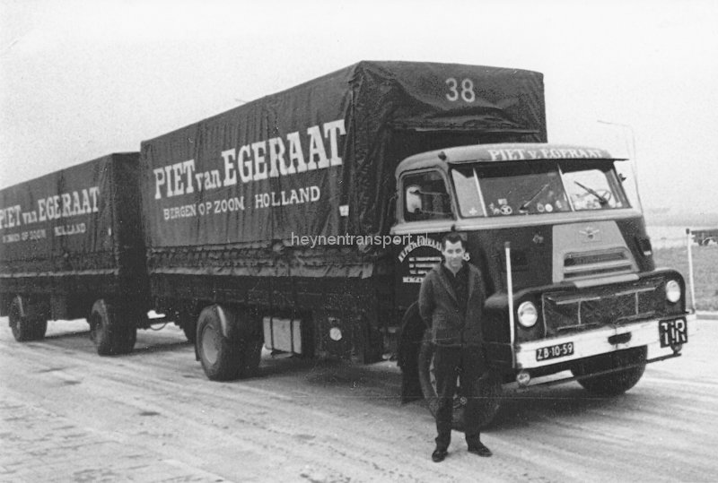 piet-van-egeraat-met-daf-2000-do