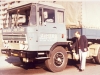 daf-2600-van-van-hees-uit-nispen-naast-de-wagen-staat-Jan-Scheepers