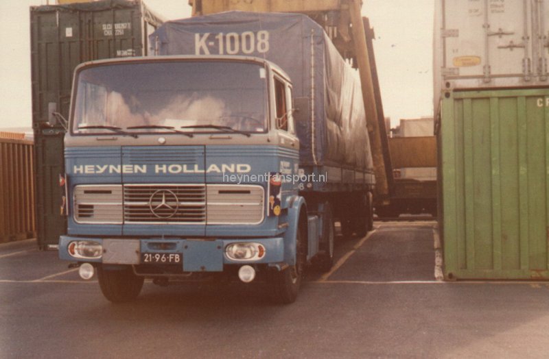 21-96-fb-lp1418-met-kangoeroe-lossen-bij-trailstar-in-antwerpen-1974