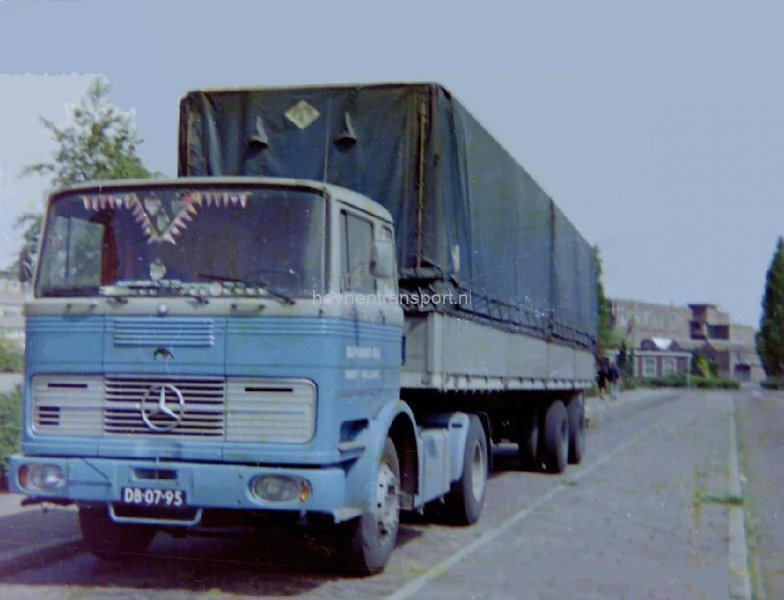 Mercedes-LP-foto-1