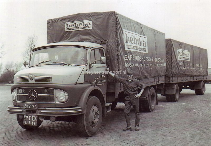 Heynen charter van het eerste uur, met Wim van der Ent.