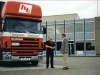 een-trotse-han-verwaaijen-met-zijn-nieuwe-scania
