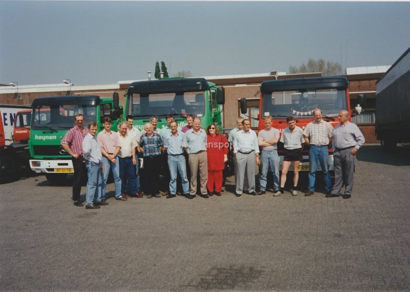 groepsfoto-oudenbosch-chauffeurs-en-marion-van-de-expeditie